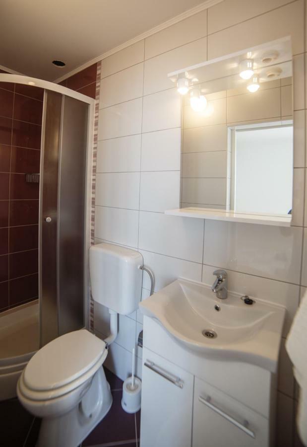 Apartments Maris Rab Town Zewnętrze zdjęcie